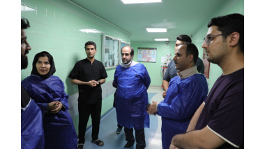 بازدید دکتر شهدادی از اتاق عمل بیمارستان امیرالمؤمنین (ع) زابل