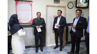 اهدا خون توسط رئیس دانشگاه علوم پزشکی زابل